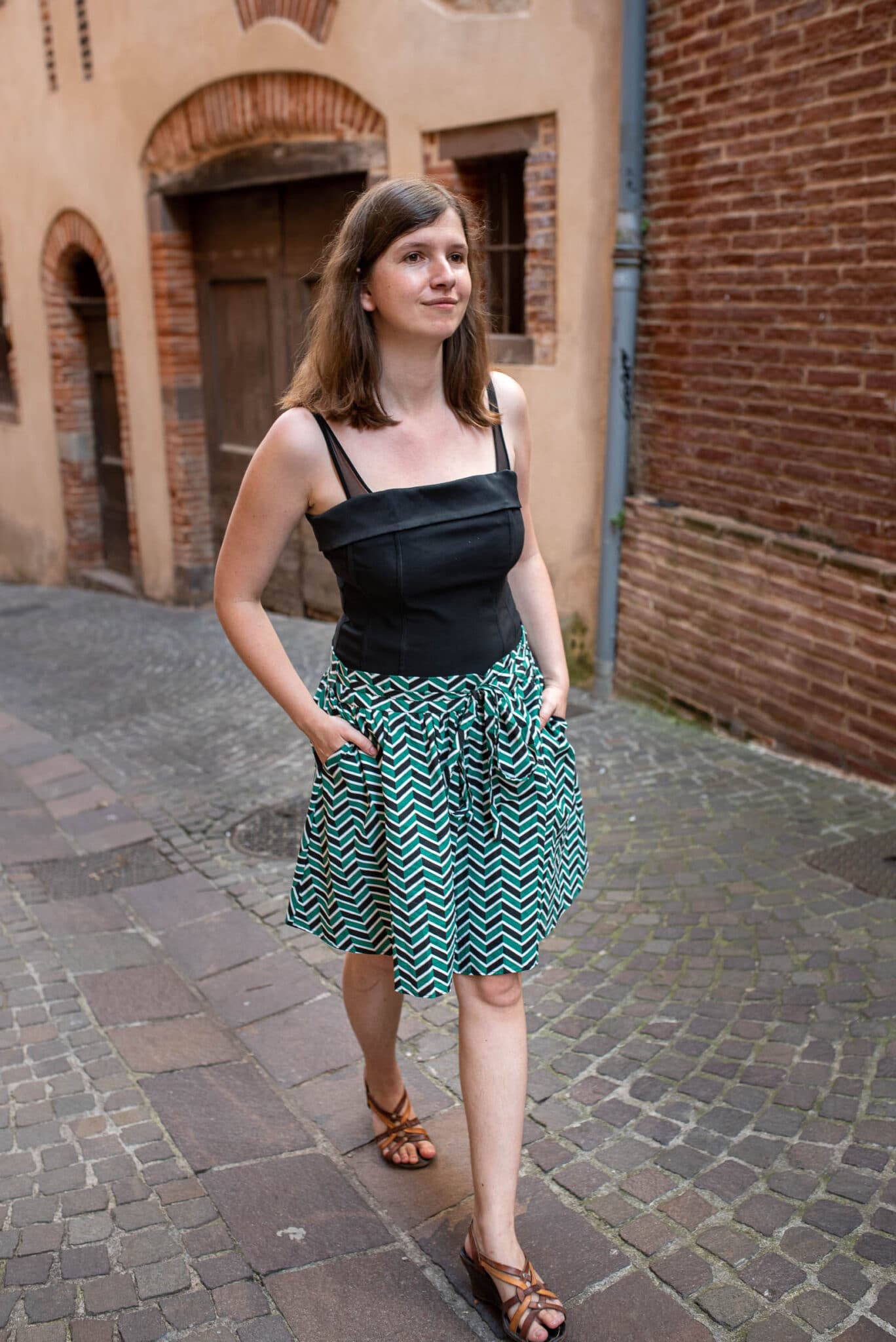 Gabrielle dressed with Basil(e) in Albi's streets
